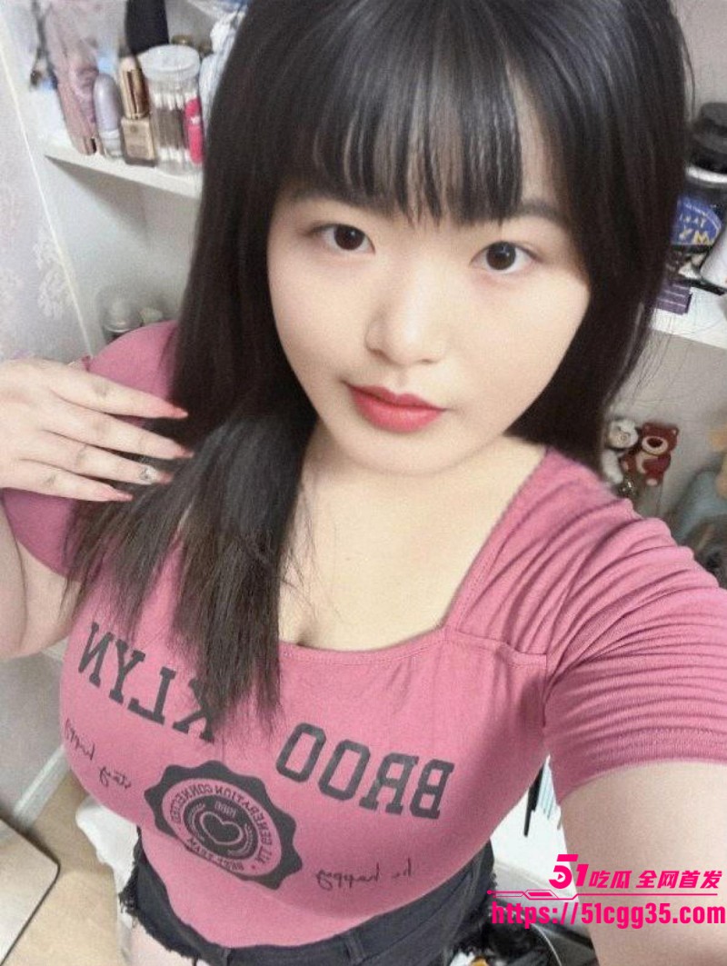 湖南巨乳反差婊 王舒蓉 5000元定制福利 面对镜头展露E罩杯大奶 跳蛋刺激骚穴呻吟骚叫连连 5 湖南巨乳反差婊 王舒蓉 5000元定制福利 面对镜头展露E罩杯大奶 跳蛋刺激骚穴呻吟骚叫连连 5