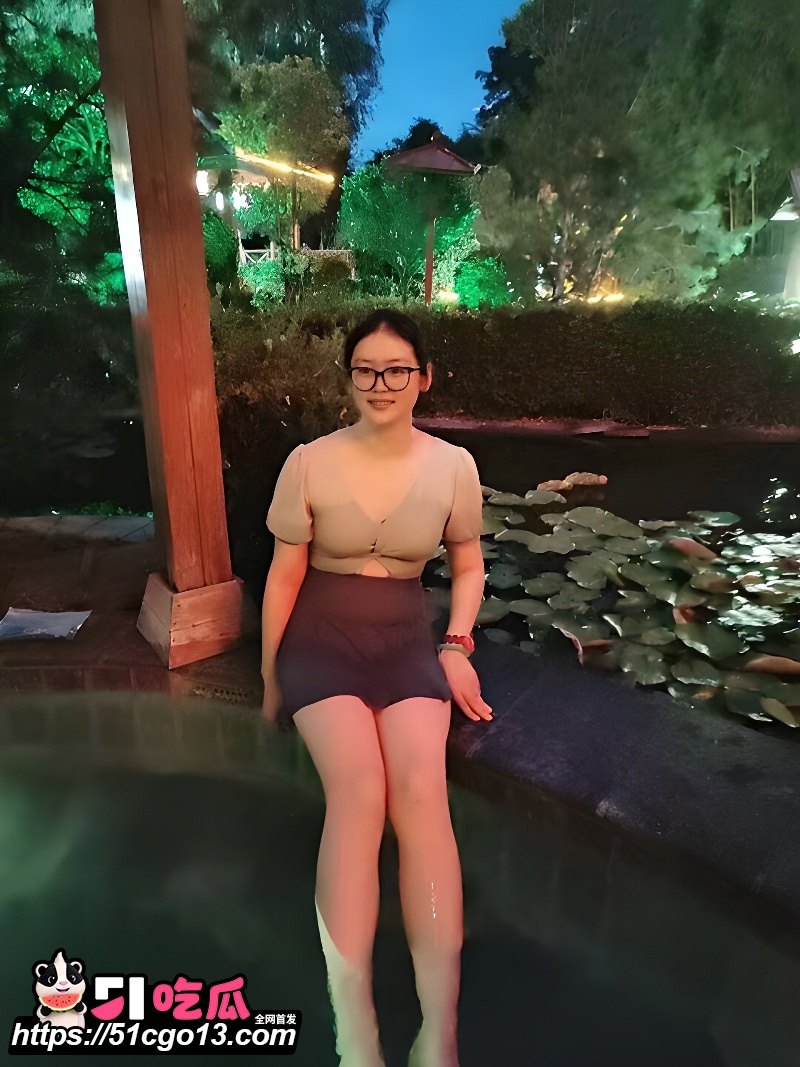 山东淄博学生妹李晓奇性爱合集 2