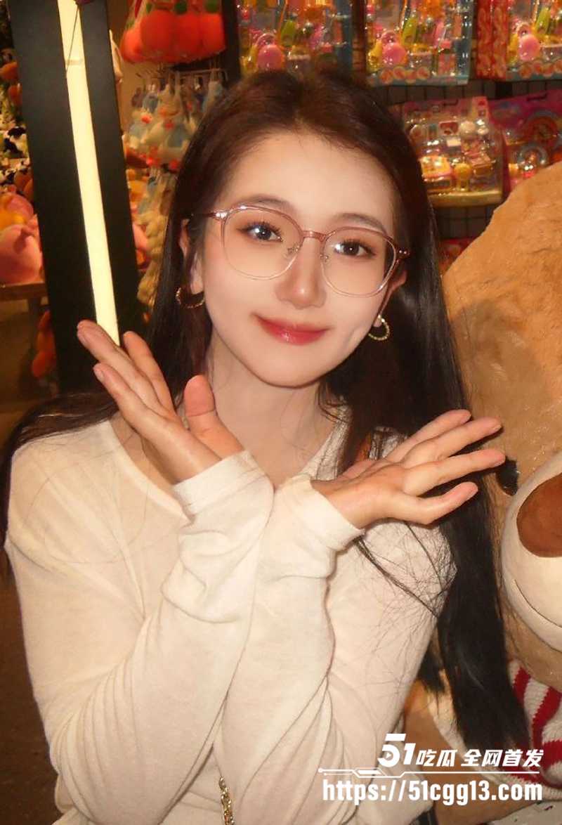 幼儿园老师马艳跟学生家长酒店偷情视频流出1拷贝 幼儿园老师马艳跟学生家长酒店偷情视频流出1拷贝