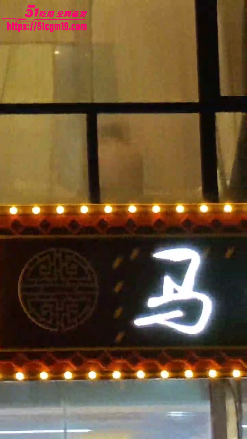 马路边公开性行为实拍 4 马路边公开性行为实拍 4