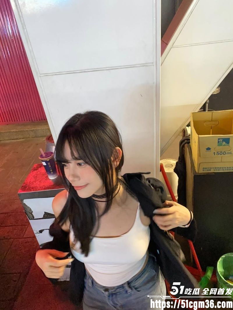 性感网美糖糖早期黄播视频被偷录外流 6 性感网美糖糖早期黄播视频被偷录外流 6