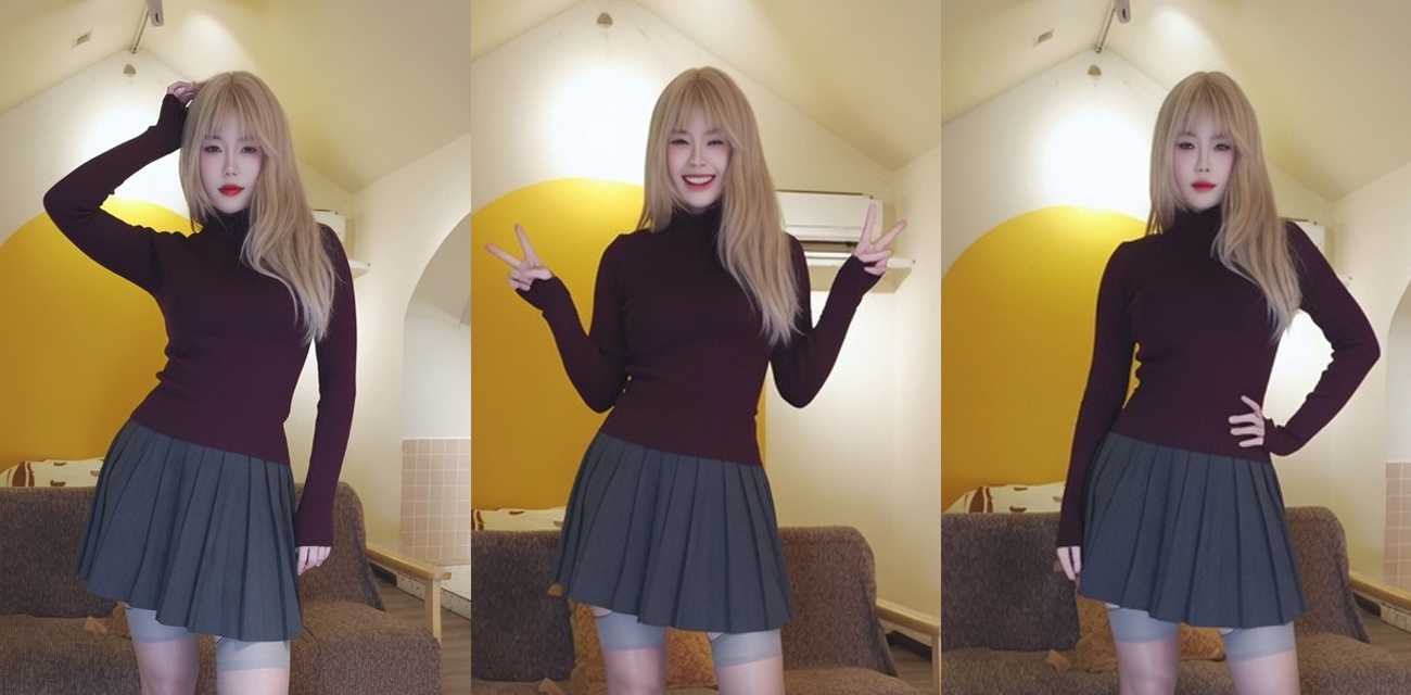 私房摄影师 吊Sang 福利新作 JK女大操到飞起 乳夹肥奶M属性大开！