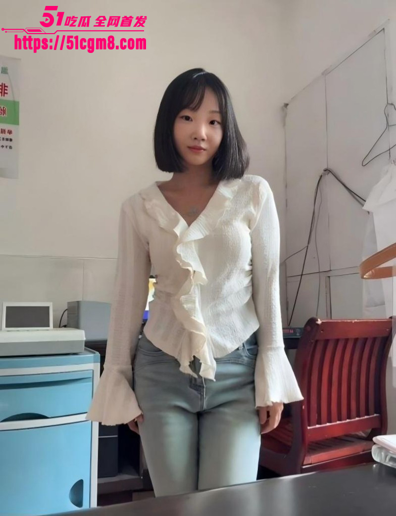 广东学生妹包佳音裸贷视频03 广东学生妹包佳音裸贷视频03