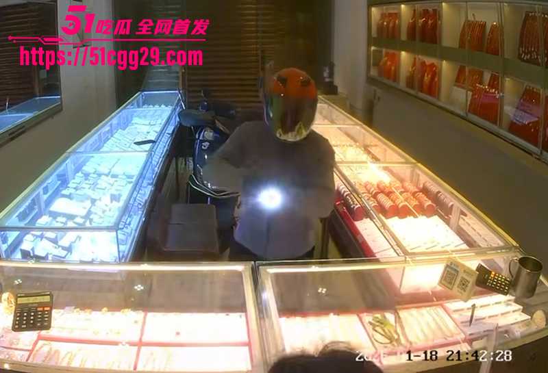 福建平潭依强金被抢劫监控视频流出 1 拷贝 福建平潭依强金被抢劫监控视频流出 1 拷贝