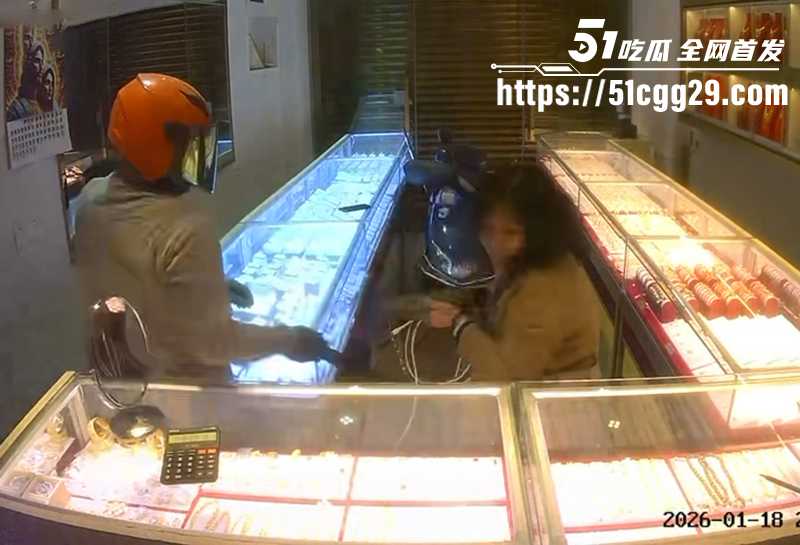 福建平潭依强金被抢劫监控视频流出 4 拷贝 福建平潭依强金被抢劫监控视频流出 4 拷贝
