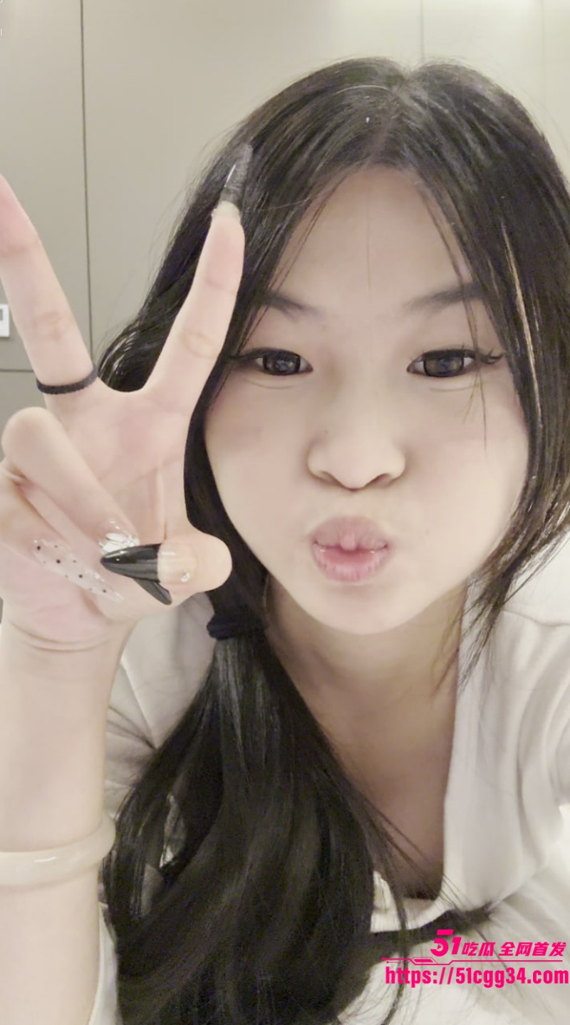 苏州顶级人妻 薇薇 出轨约炮自拍 婴儿肥少妇口交技术赶超女优 露出美乳揉搓玩弄彰显淫荡本质 5 苏州顶级人妻 薇薇 出轨约炮自拍 婴儿肥少妇口交技术赶超女优 露出美乳揉搓玩弄彰显淫荡本质 5
