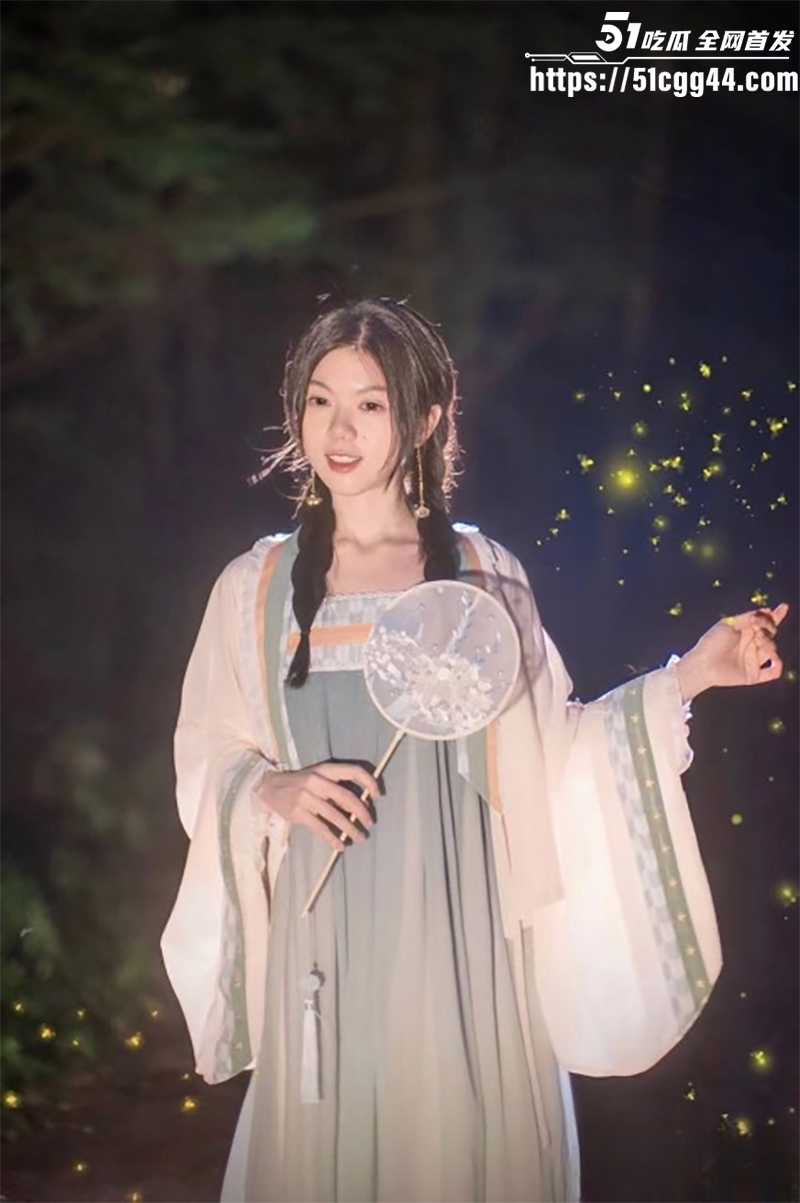广州大学反差学霸 李嘉馨 约炮视频 2 广州大学反差学霸 李嘉馨 约炮视频 2