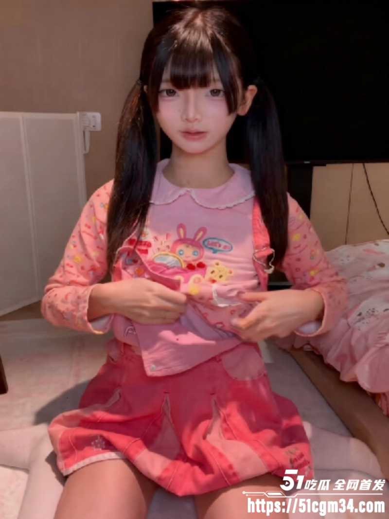 福利姬金币崽自慰定制 小骚货化身双马尾女儿2 福利姬金币崽自慰定制 小骚货化身双马尾女儿2