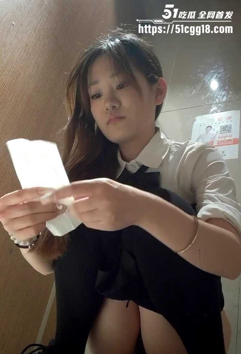 酒吧女厕所高清偷拍视频流出 8 拷贝 酒吧女厕所高清偷拍视频流出 8 拷贝