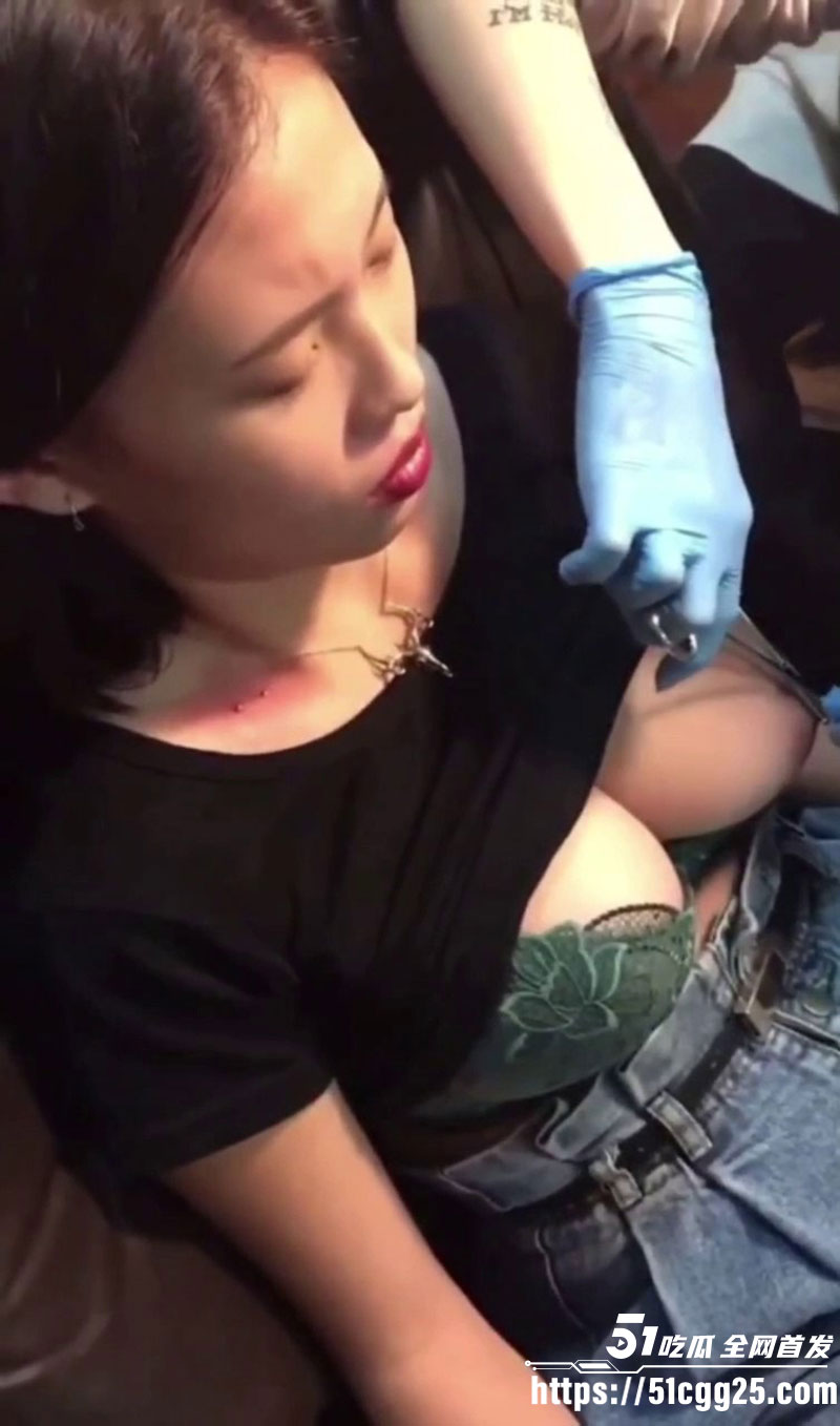 乳钉穿刺全程视频8 乳钉穿刺全程视频8