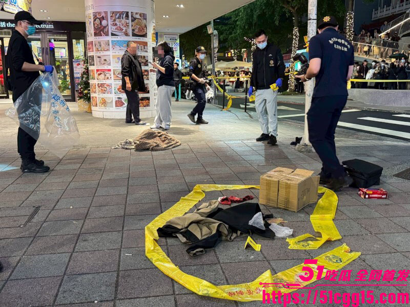 台北捷运27岁通缉犯张文投烟雾弹随机砍人 6 台北捷运27岁通缉犯张文投烟雾弹随机砍人 6