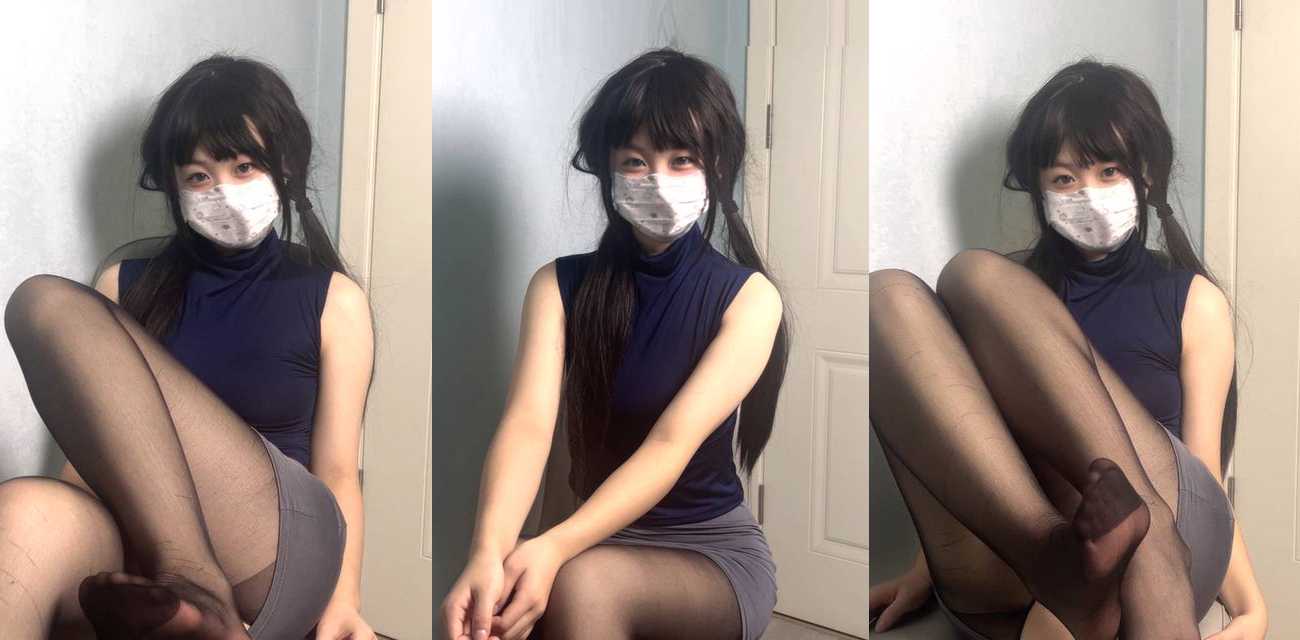 51原创钟灵妹妹 黑丝秘书为讨好老板主动给老公戴绿帽 足交口交自慰水声清晰可闻