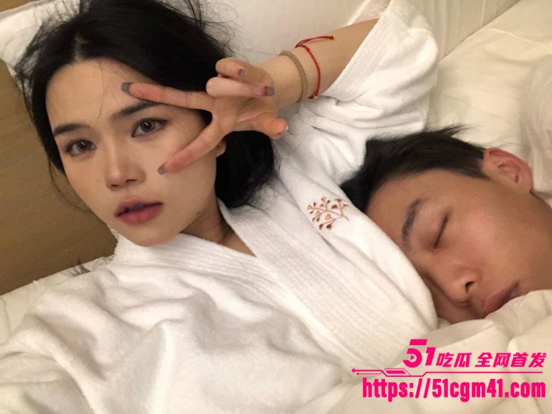 上海姐弟恋情侣自拍 1 上海姐弟恋情侣自拍 1