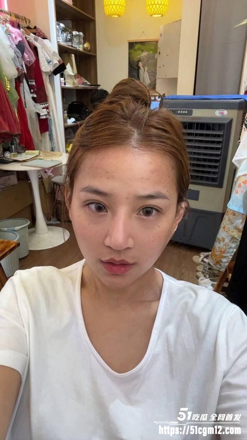 抖音网红 彝族辣妹 自慰做爱视频 1 抖音网红 彝族辣妹 自慰做爱视频 1