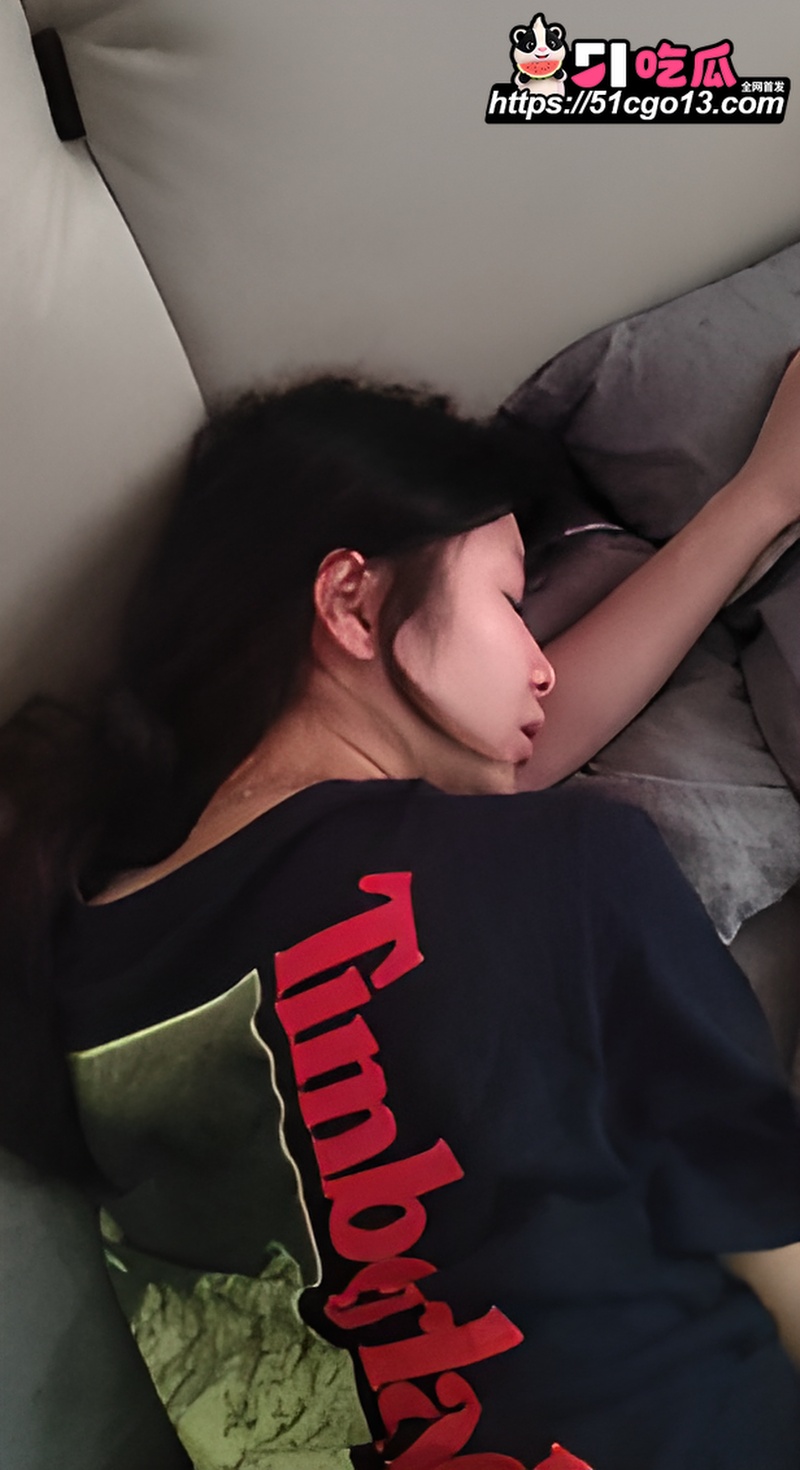 04年少女 美春佩 情侣自拍 5 04年少女 美春佩 情侣自拍 5