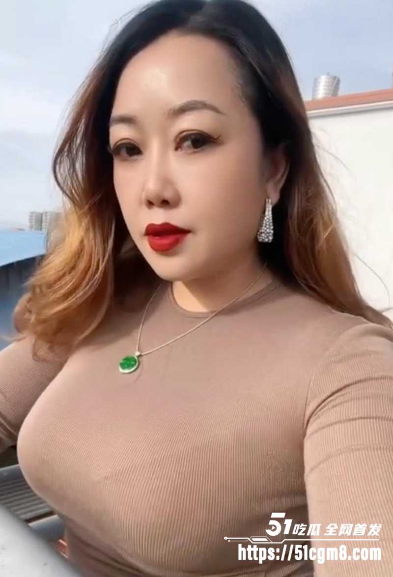 云南翡翠店老板娘大奶熟女金惠芸大尺度私拍福利流出2拷贝 云南翡翠店老板娘大奶熟女金惠芸大尺度私拍福利流出2拷贝