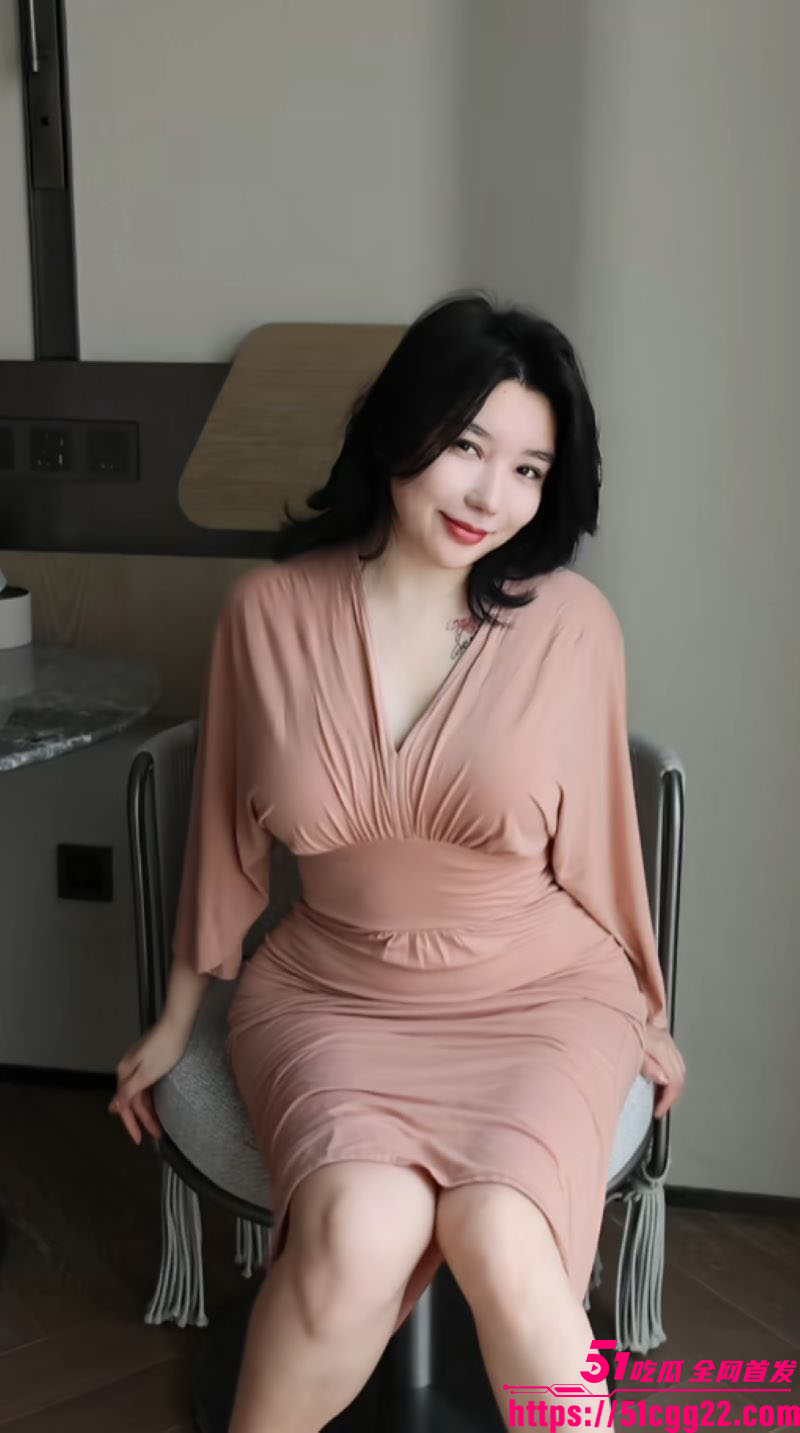 抖音百万粉教母Eliy反差视频流出 2 抖音百万粉教母Eliy反差视频流出 2