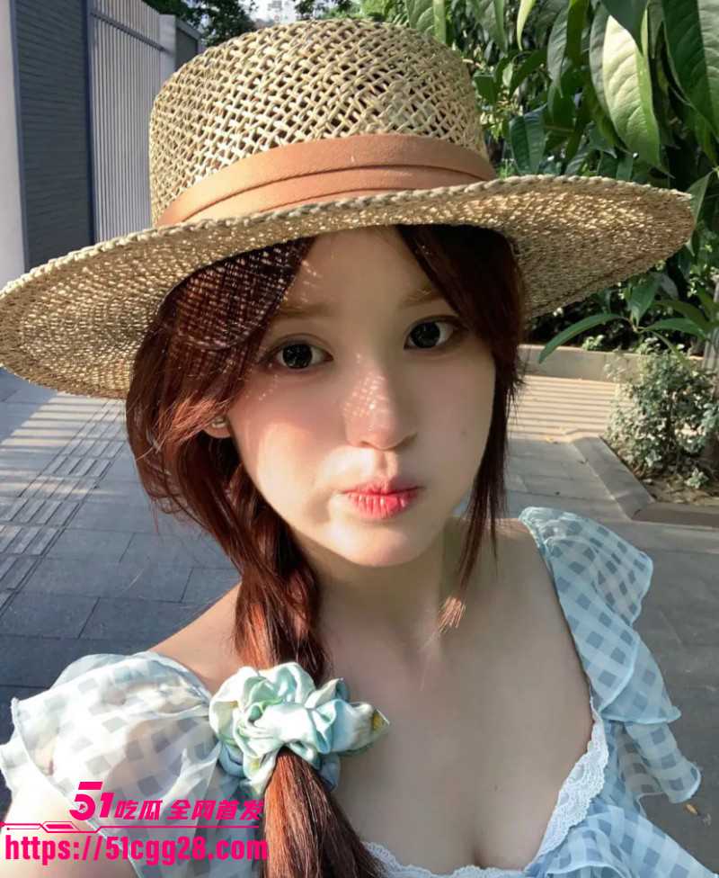 深圳反差嫩妹彭佳羽约炮被曝光01 深圳反差嫩妹彭佳羽约炮被曝光01