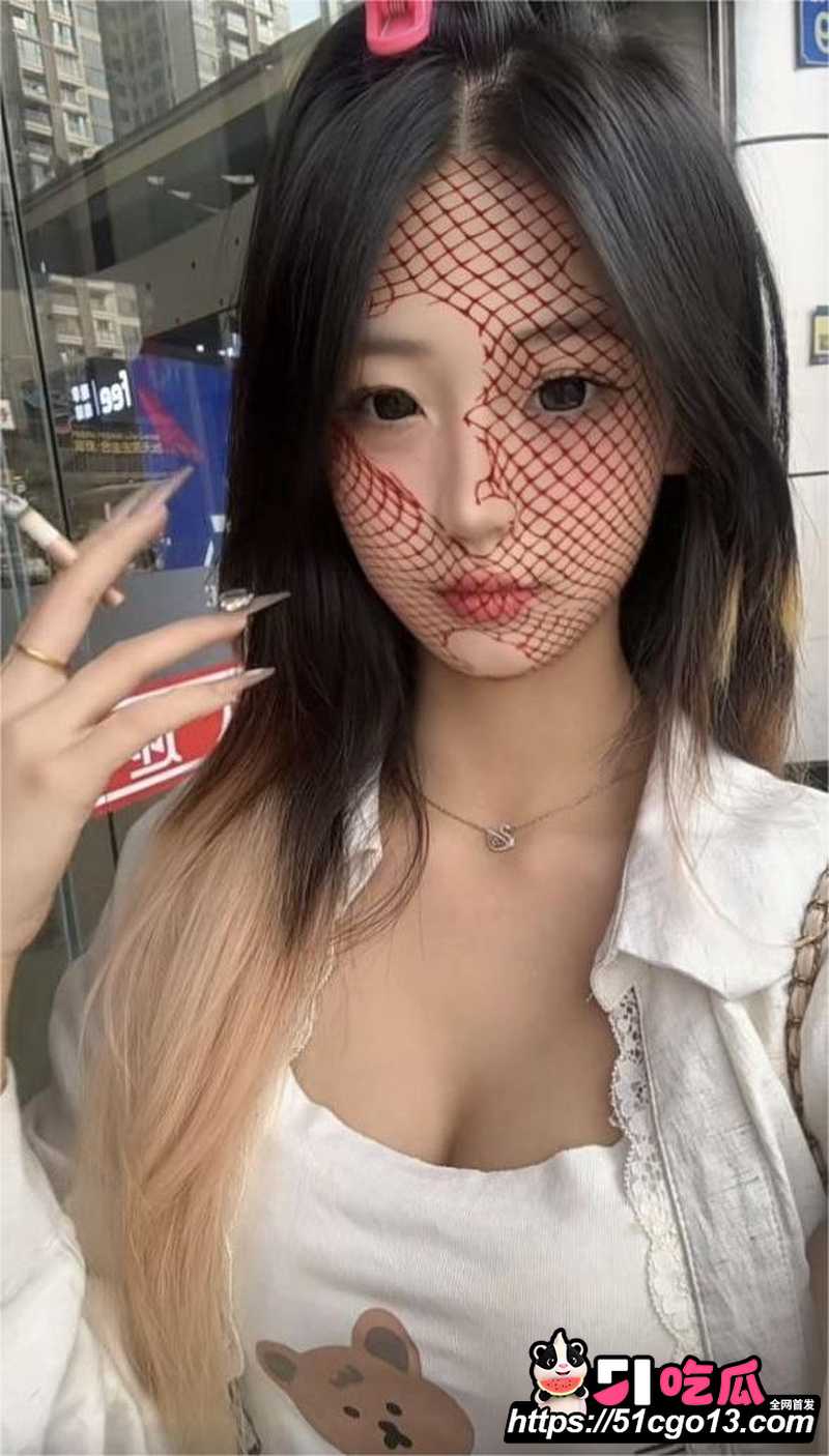 广州反差学生妹 李紫欣 约炮自拍 3 广州反差学生妹 李紫欣 约炮自拍 3