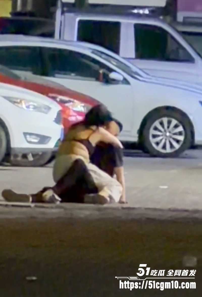 醉酒男女大街脱衣不雅视频流出 5 拷贝 醉酒男女大街脱衣不雅视频流出 5 拷贝