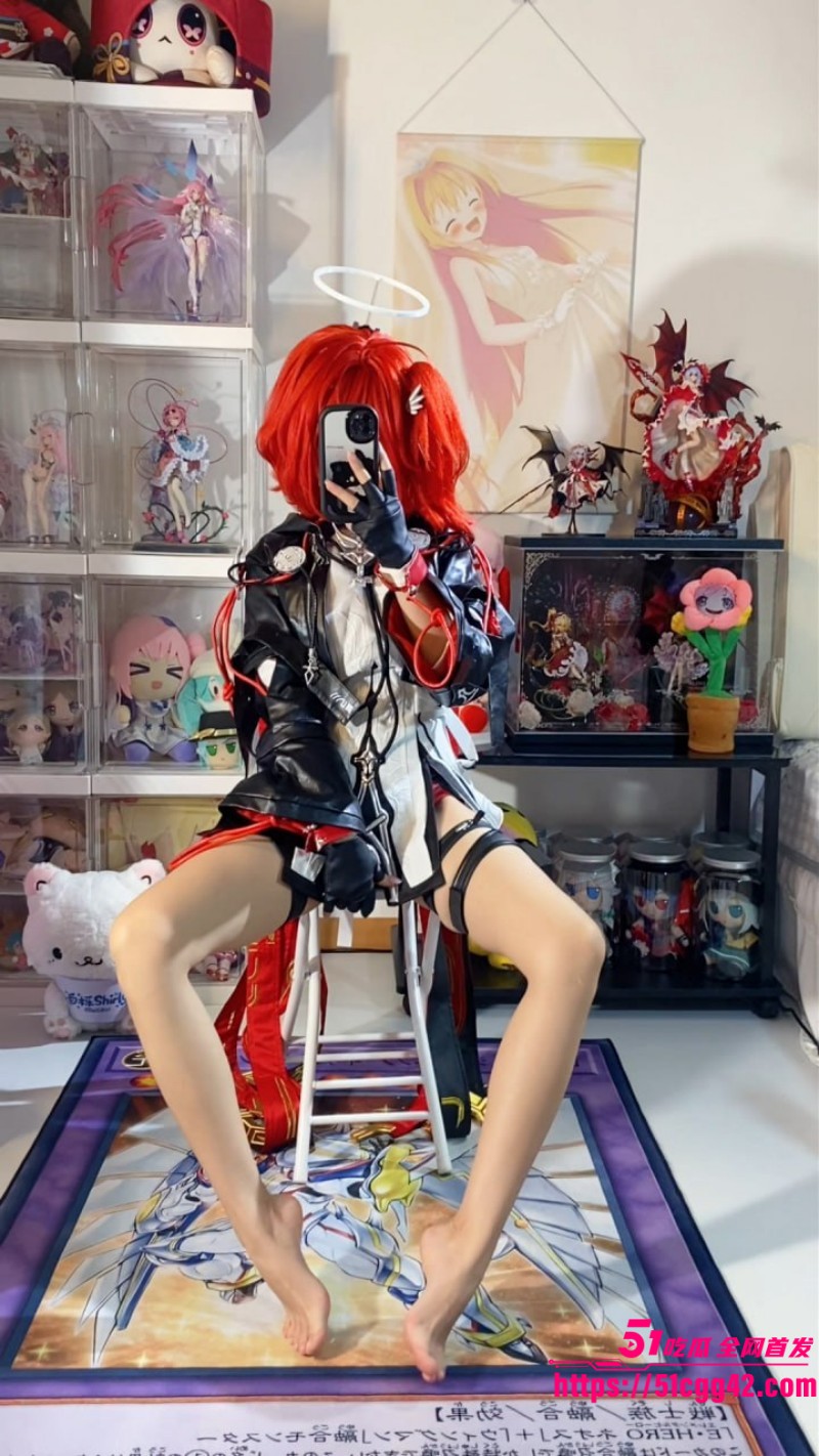 美腿女神 白栎Shirly COS新作流出 2 美腿女神 白栎Shirly COS新作流出 2