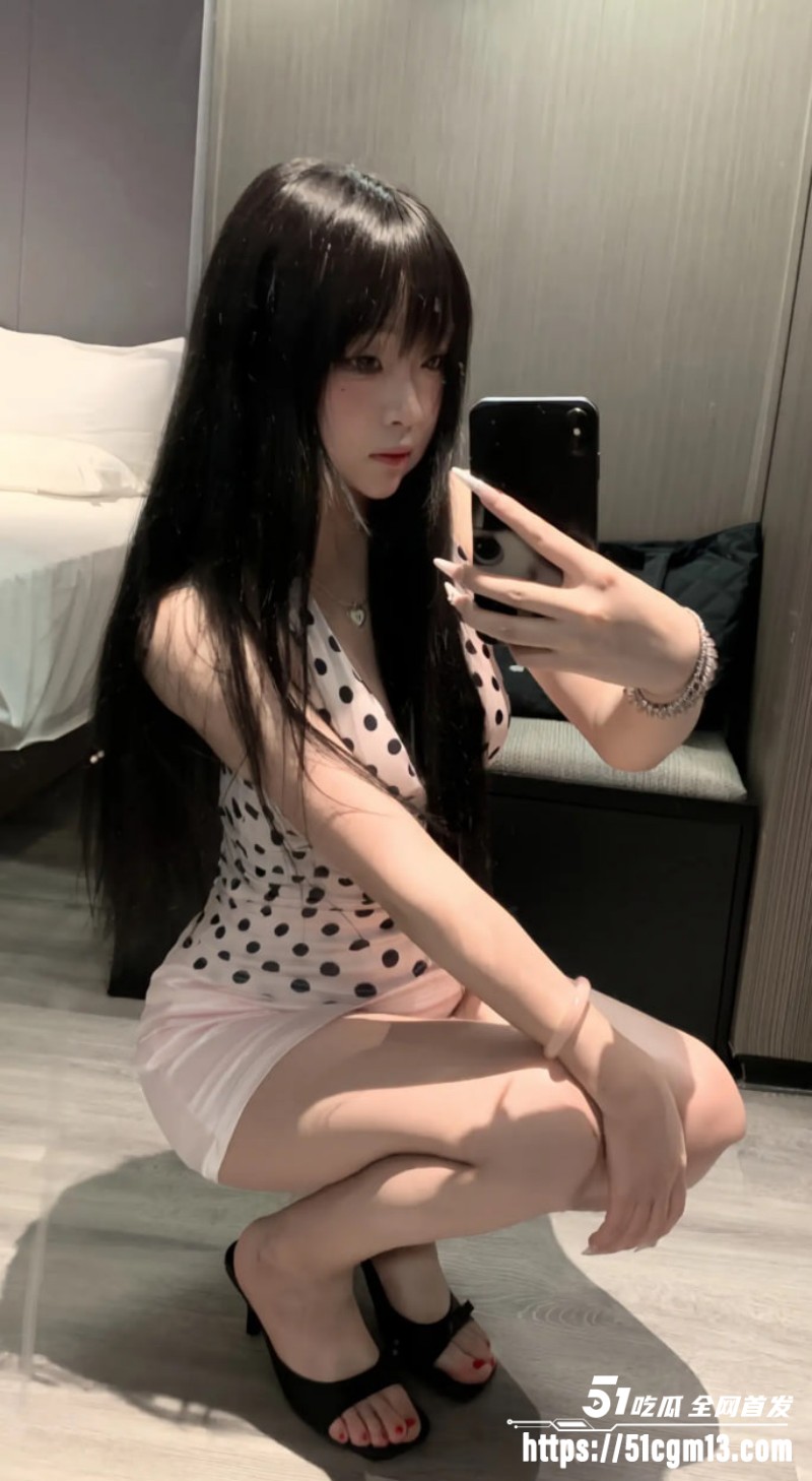 黑产直小姐姐全裸自拍流出 1 黑产直小姐姐全裸自拍流出 1