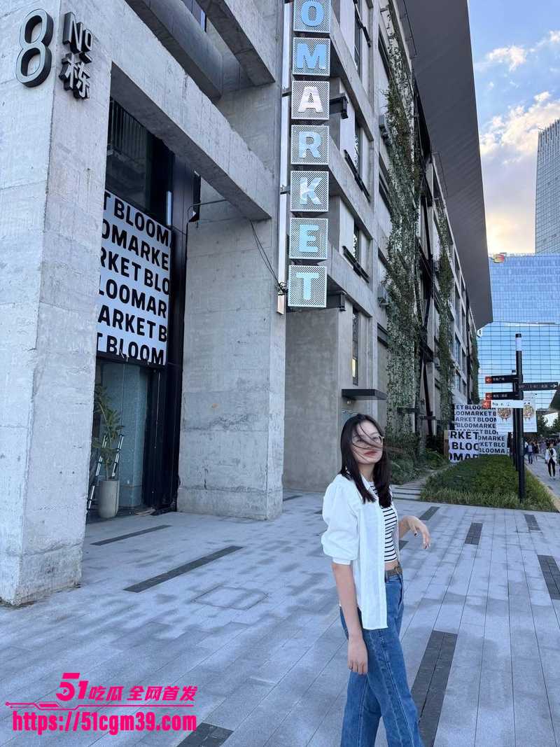 烟台性瘾夫妻露脸性爱自拍 2 烟台性瘾夫妻露脸性爱自拍 2