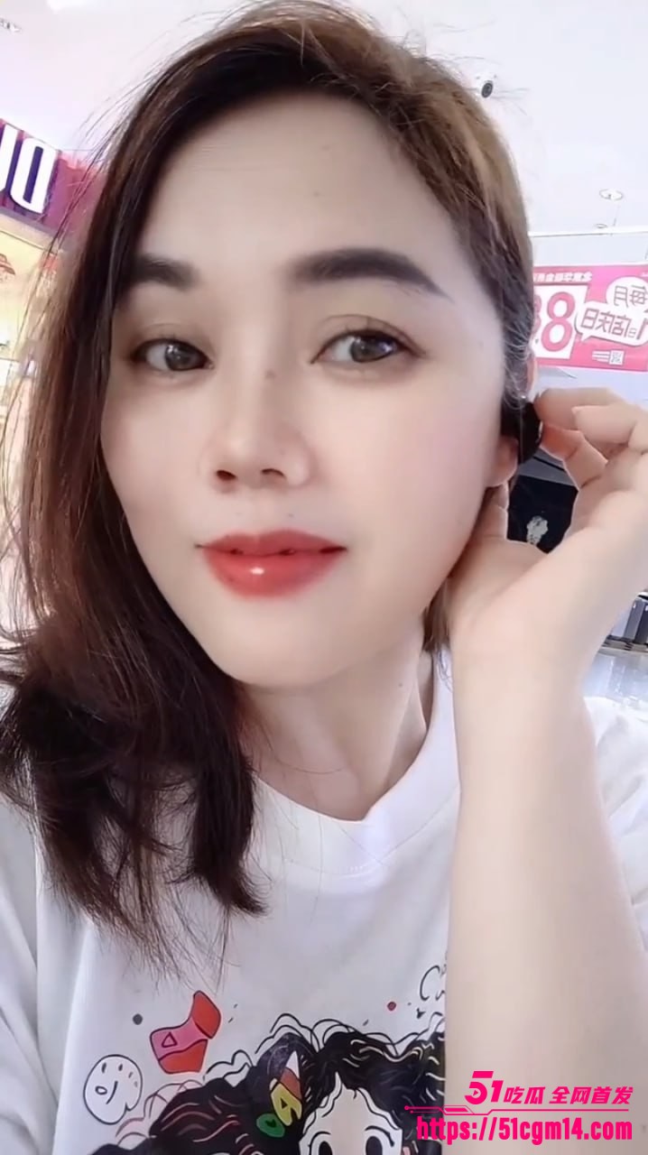 肥臀大奶熟女尤物轻舞小梅定制福利合集 3 肥臀大奶熟女尤物轻舞小梅定制福利合集 3