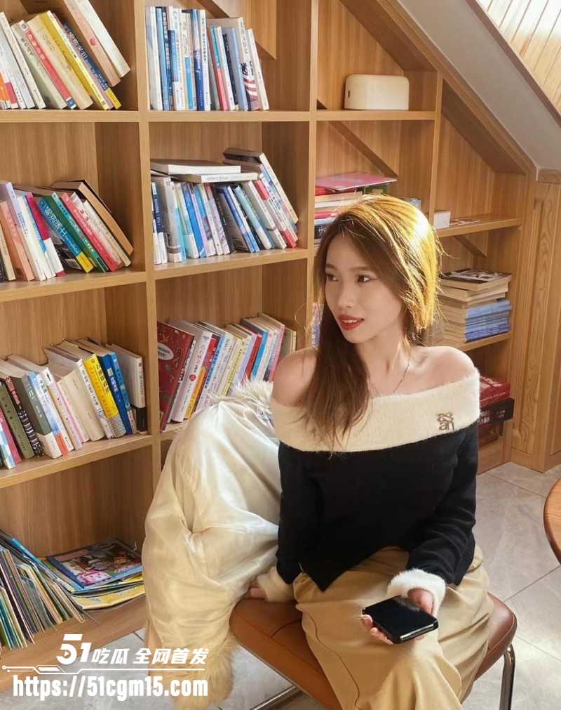 何毓婷分手后被泄密私拍02 何毓婷分手后被泄密私拍02