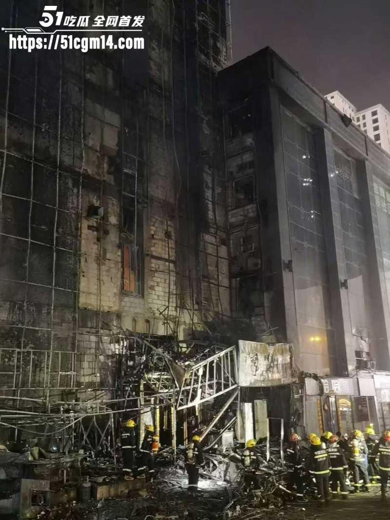 山西太原亲贤北街火灾现场视频05 山西太原亲贤北街火灾现场视频05