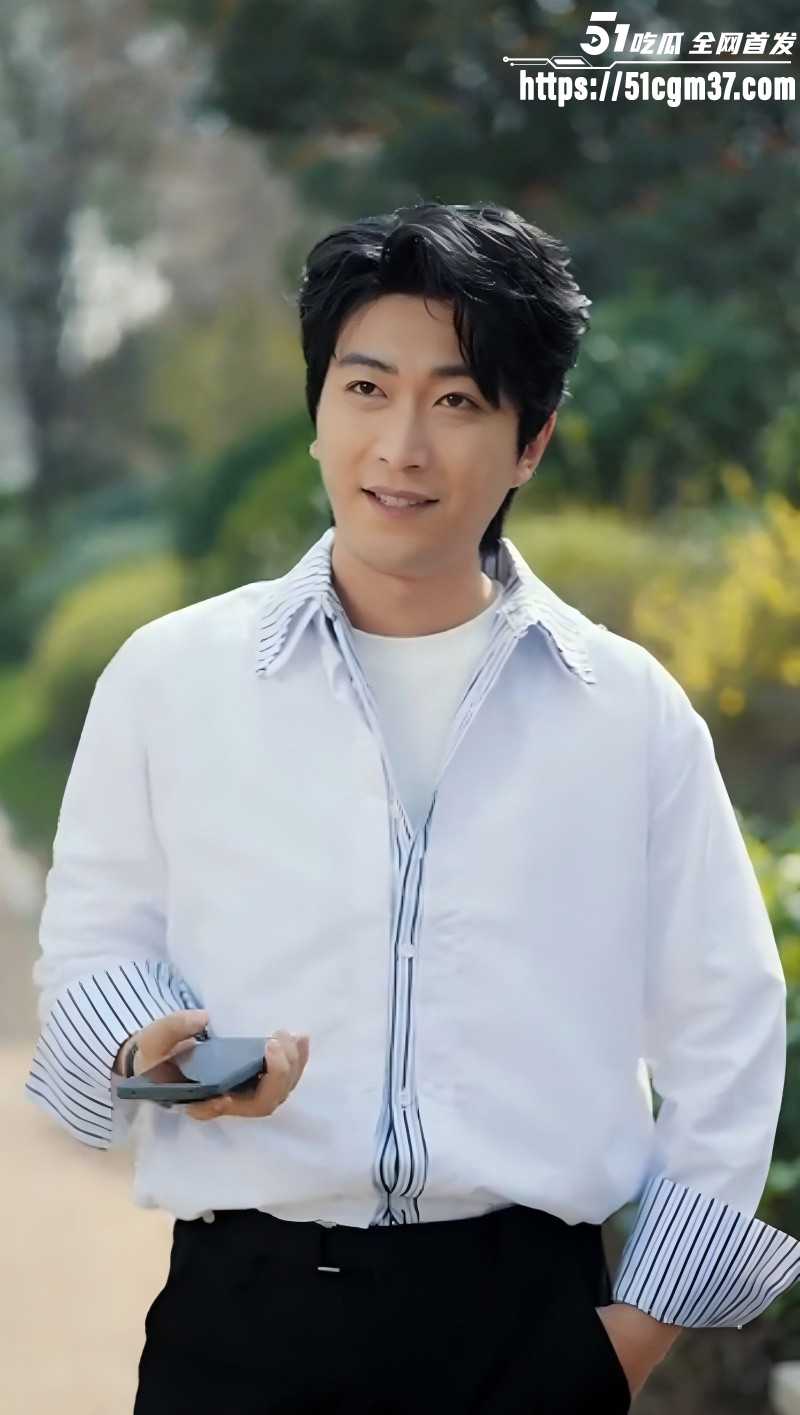 短剧《醒来后我的世界翻天覆地》02 短剧《醒来后我的世界翻天覆地》02