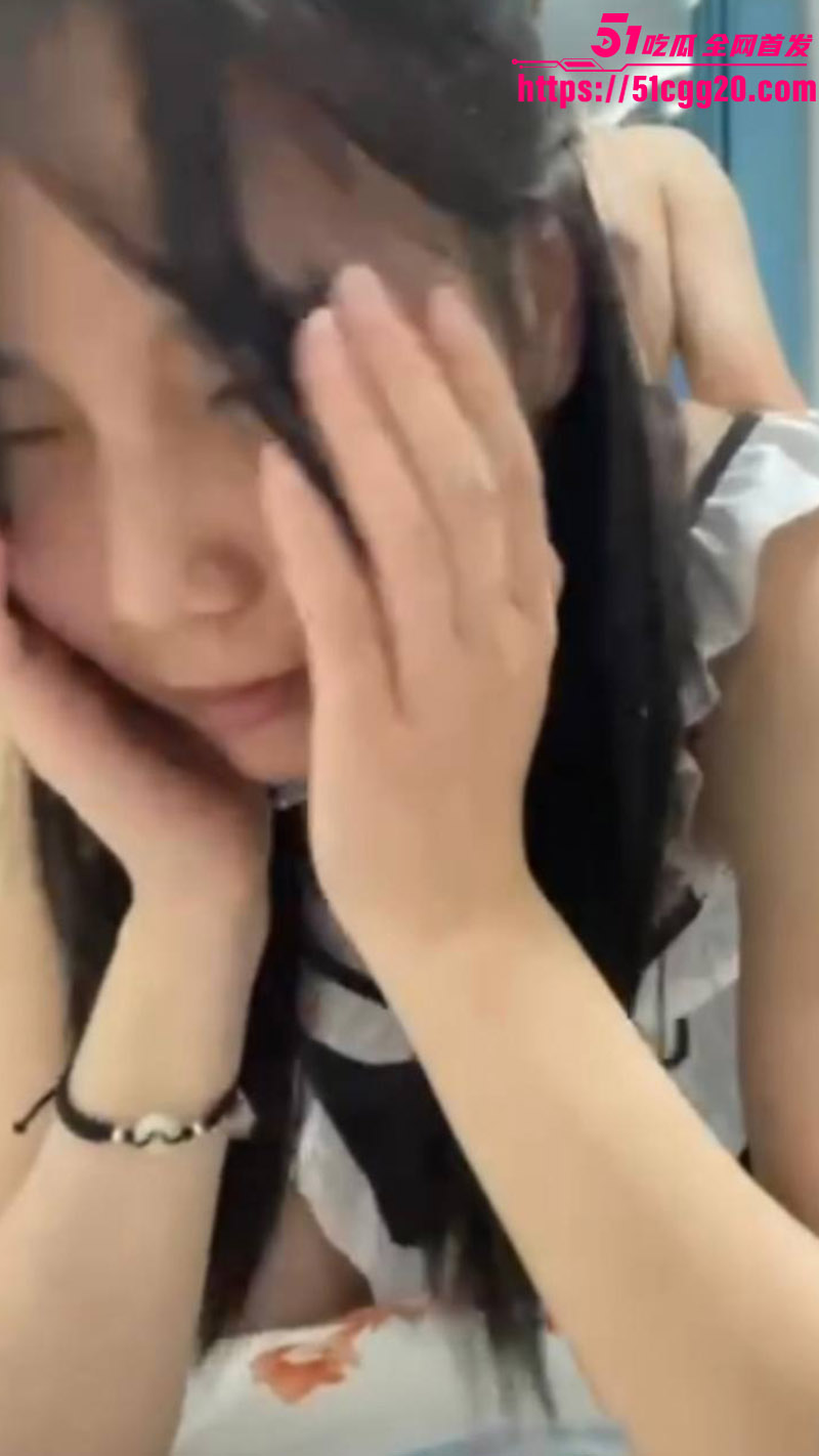 贵州小情侣出租屋性爱自拍2 贵州小情侣出租屋性爱自拍2