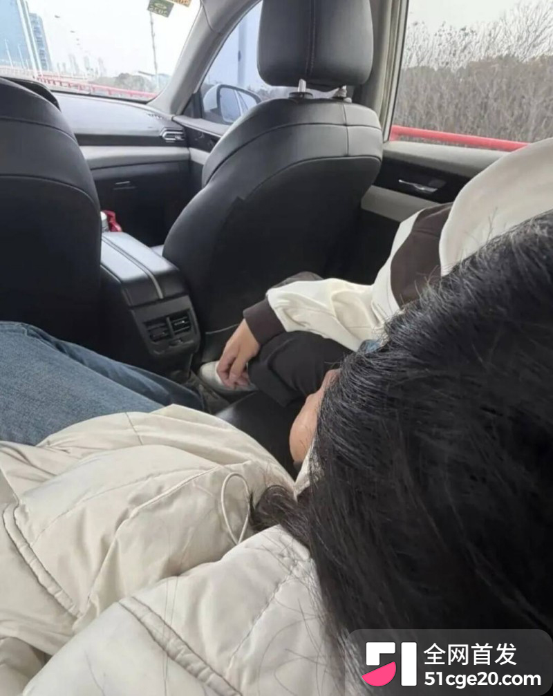 悉尼酒吧营销 Alex 脚踏两船原配变小三3 悉尼酒吧营销 Alex 脚踏两船原配变小三3