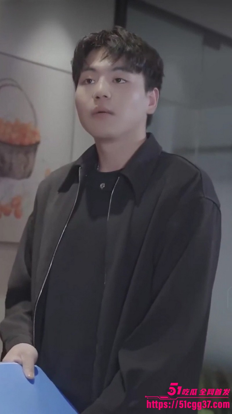 擦边短剧我的绝色女总裁712集魔改 5 擦边短剧我的绝色女总裁712集魔改 5