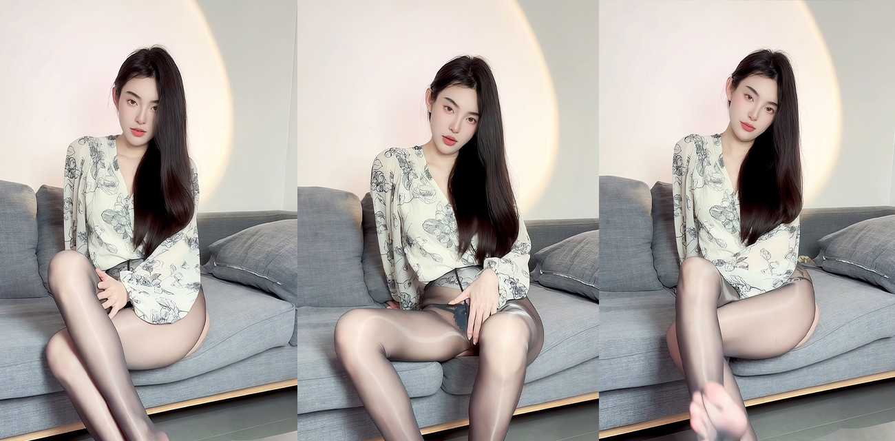 抖音气质美人 薇薇 私定合集 美腿玉足挑逗假屌 珍珠内裤撩穴自慰 骚到骨子里！