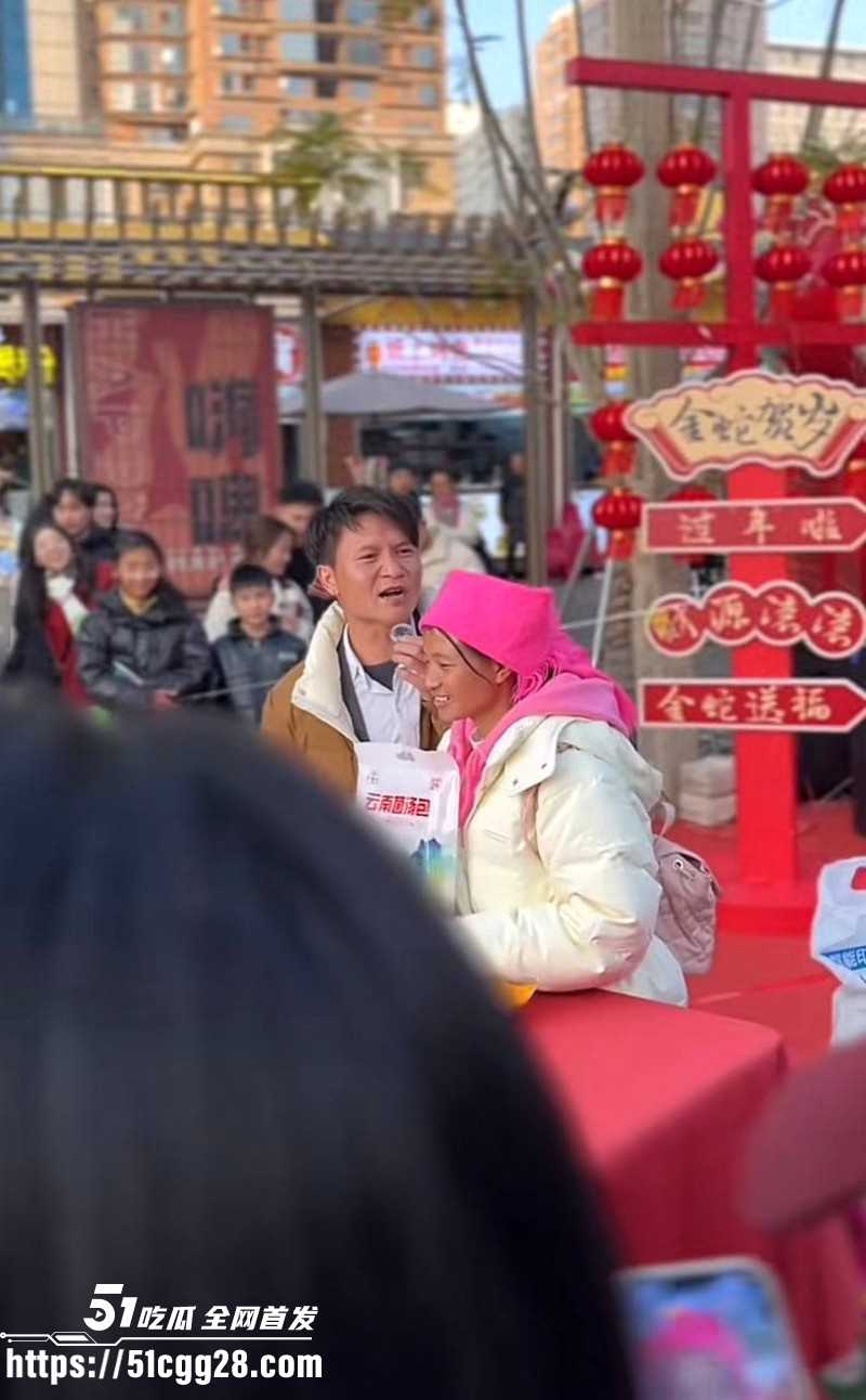 抖音网红小英曝上如拉出轨其亲表妹08 抖音网红小英曝上如拉出轨其亲表妹08