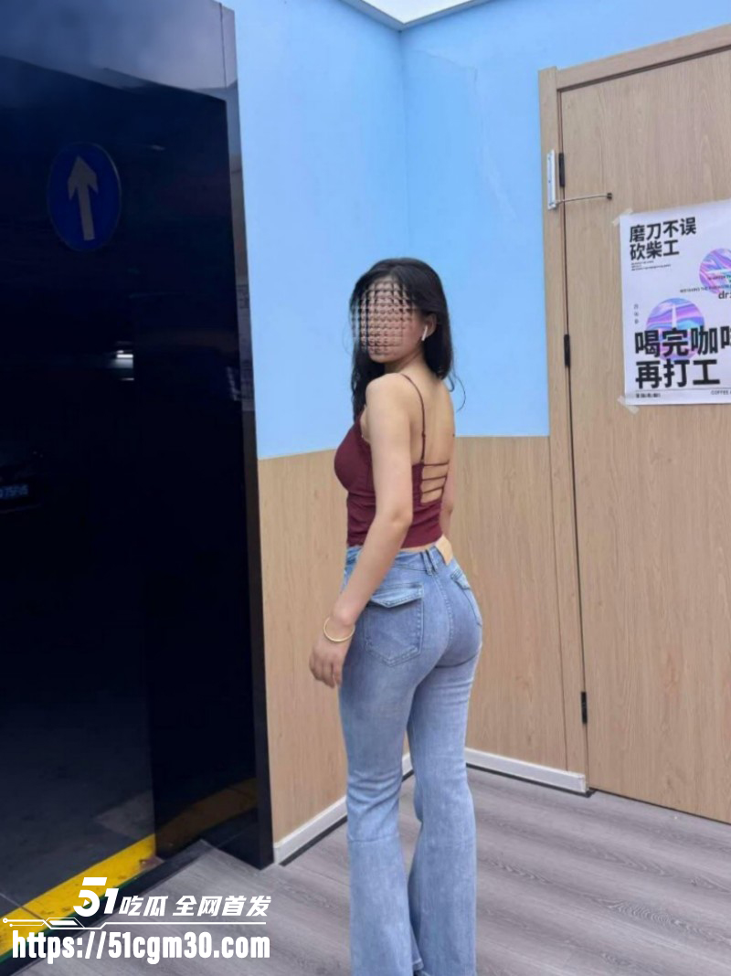 39岁妈妈和30岁堂姐强上喝醉的堂姐02 39岁妈妈和30岁堂姐强上喝醉的堂姐02
