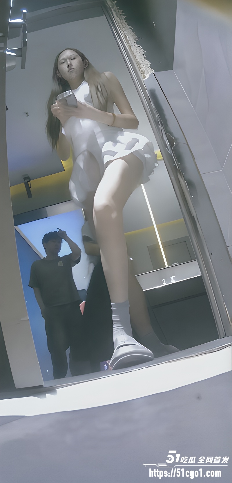 夜总会小姐姐女厕偷拍1 夜总会小姐姐女厕偷拍1