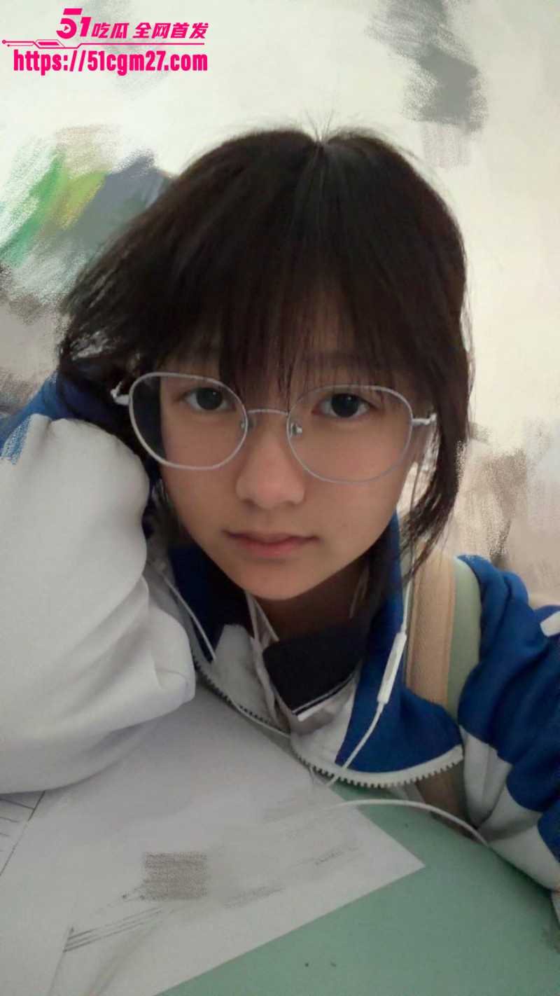 天津学生妹李佳慧做福利姬被曝光06 天津学生妹李佳慧做福利姬被曝光06