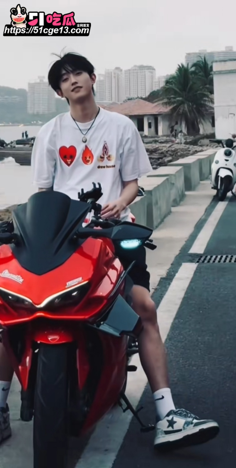 抖音快手网红 赵辰宇 22 抖音快手网红 赵辰宇 22