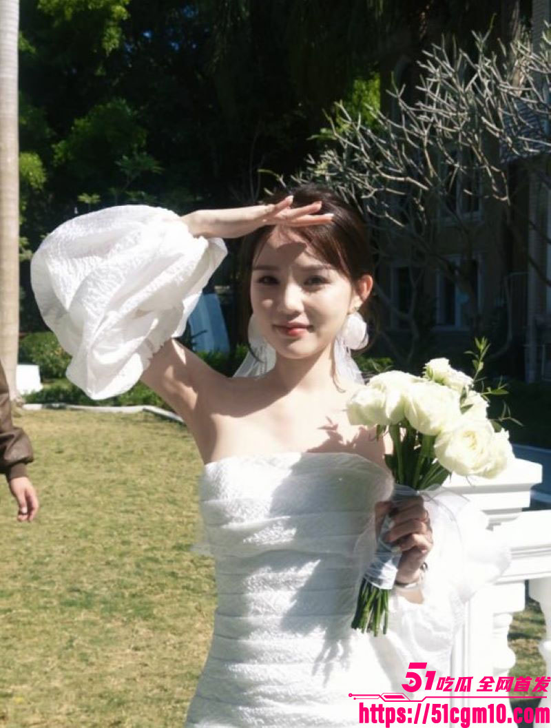新娘手持结婚证做爱 3 新娘手持结婚证做爱 3