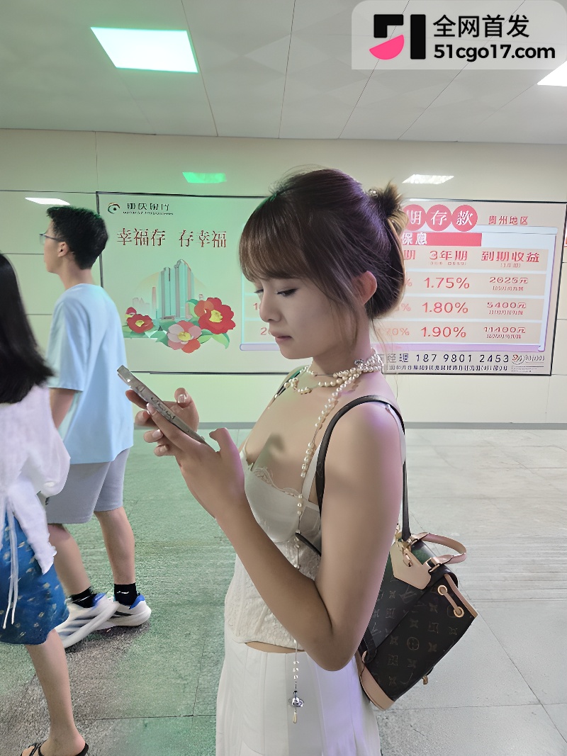 浙江丽水拜金名媛 柳婧 下海援交3 浙江丽水拜金名媛 柳婧 下海援交3