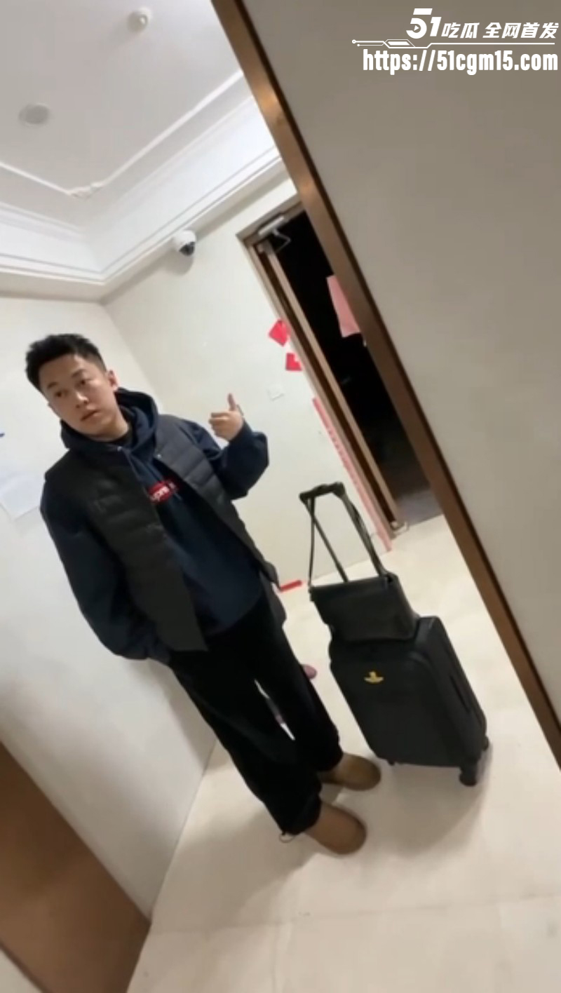 山西运城空少李俊杰出轨空姐被割生殖器06 山西运城空少李俊杰出轨空姐被割生殖器06