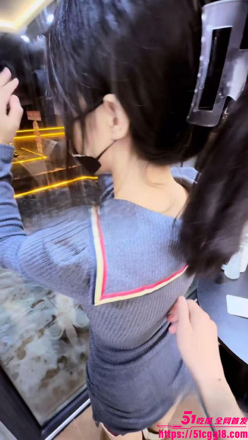 海角乱伦大神意淫自己妹妹新作 1 海角乱伦大神意淫自己妹妹新作 1