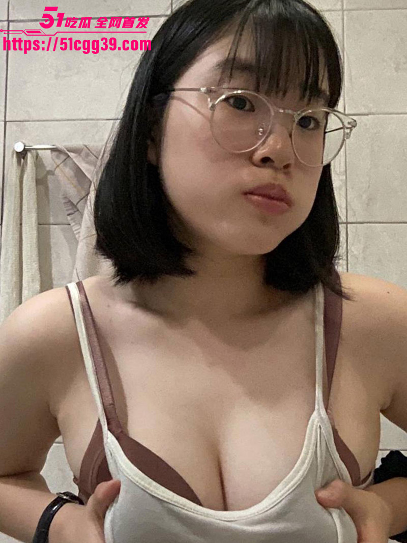3 3