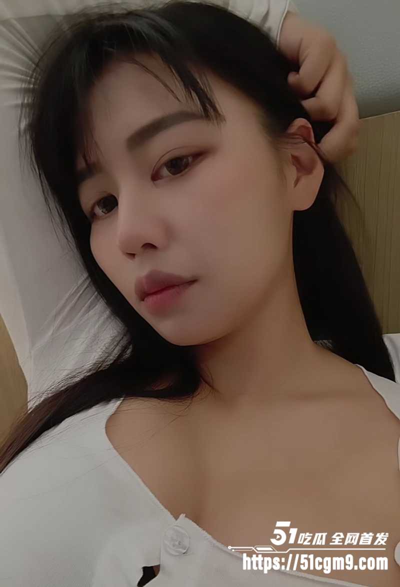 极品高颜值巨乳美女3P视频流出 2 拷贝 极品高颜值巨乳美女3P视频流出 2 拷贝