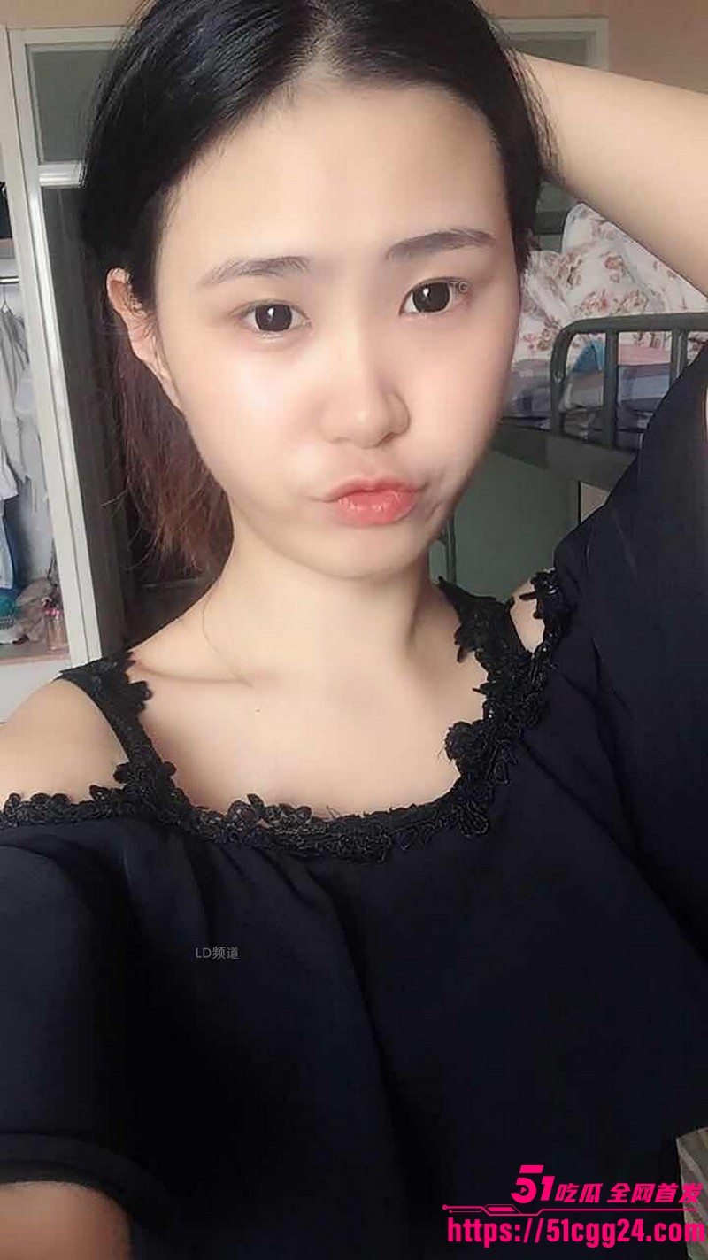 四川女生黄亚宿舍裸贷抵押视频外流 1 四川女生黄亚宿舍裸贷抵押视频外流 1