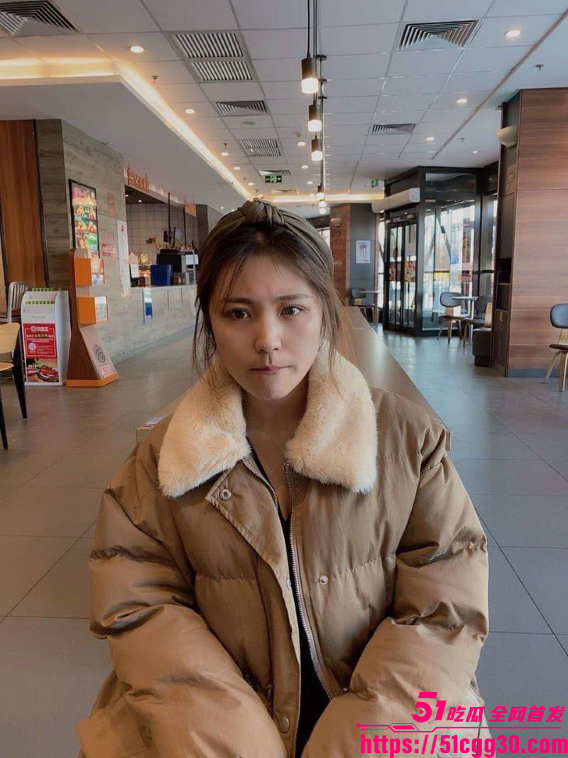 柳州老表一分钱没花勾搭辍学大奶妹 1 柳州老表一分钱没花勾搭辍学大奶妹 1