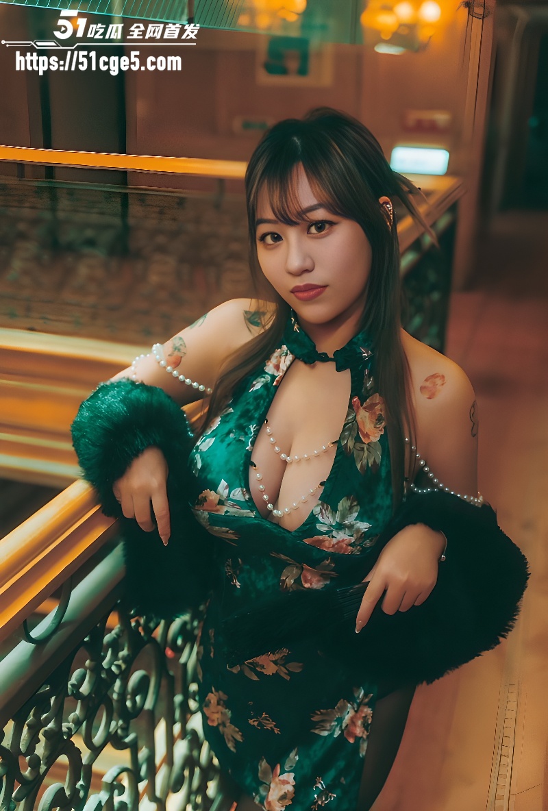 外网巨乳模特 私拍洗澡揉奶视频 2 外网巨乳模特 私拍洗澡揉奶视频 2