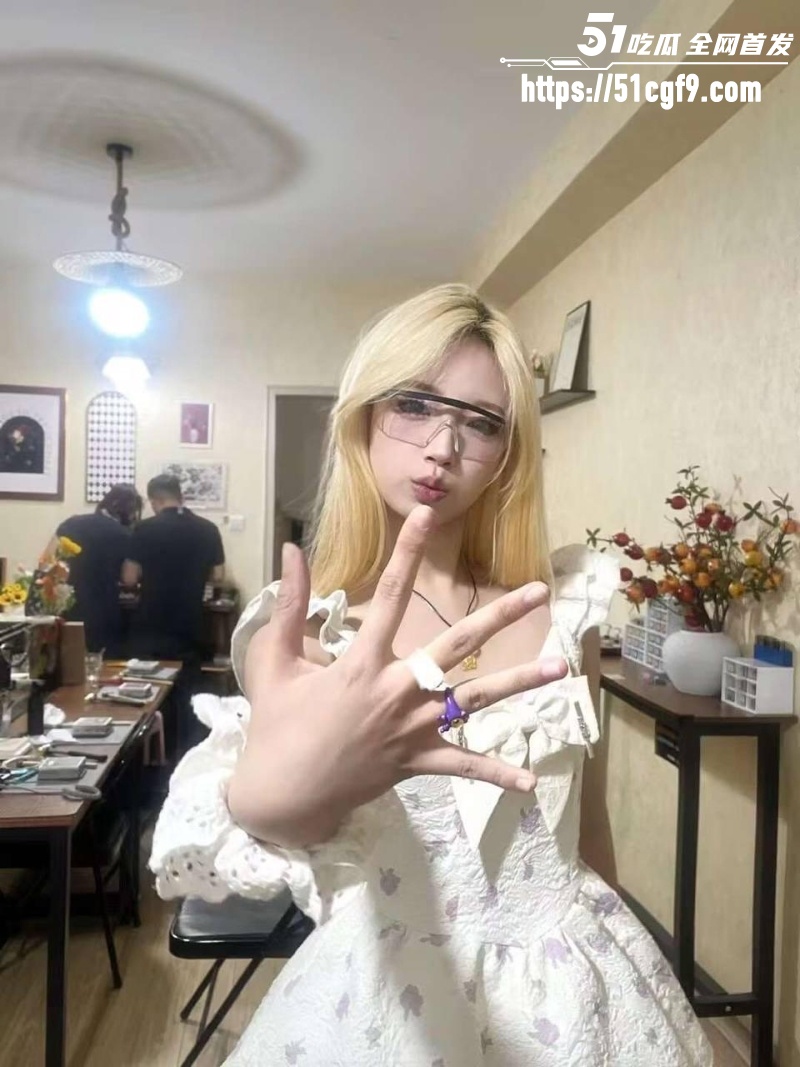 潍坊反差骚母狗 孟子谦 4 潍坊反差骚母狗 孟子谦 4